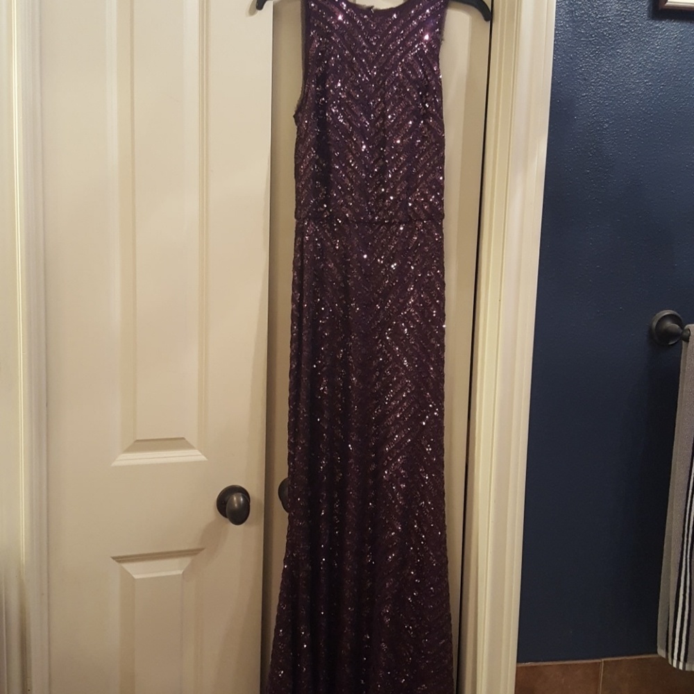 Gorgeous Calvin Klein sequined mermaid formal dres